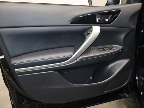 Used 2023 Mitsubishi Eclipse Cross SE image 17