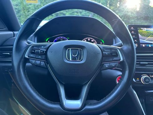 Used 2022 Honda Accord Sport image 16