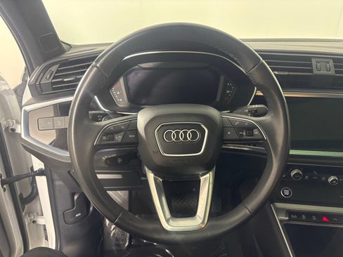 Used 2023 Audi Q3 2.0T Premium w/ Convenience Package AWD/4WD image 17