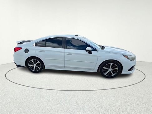 Used 2018 Subaru Legacy 3.6R Limited AWD/4WD image 8