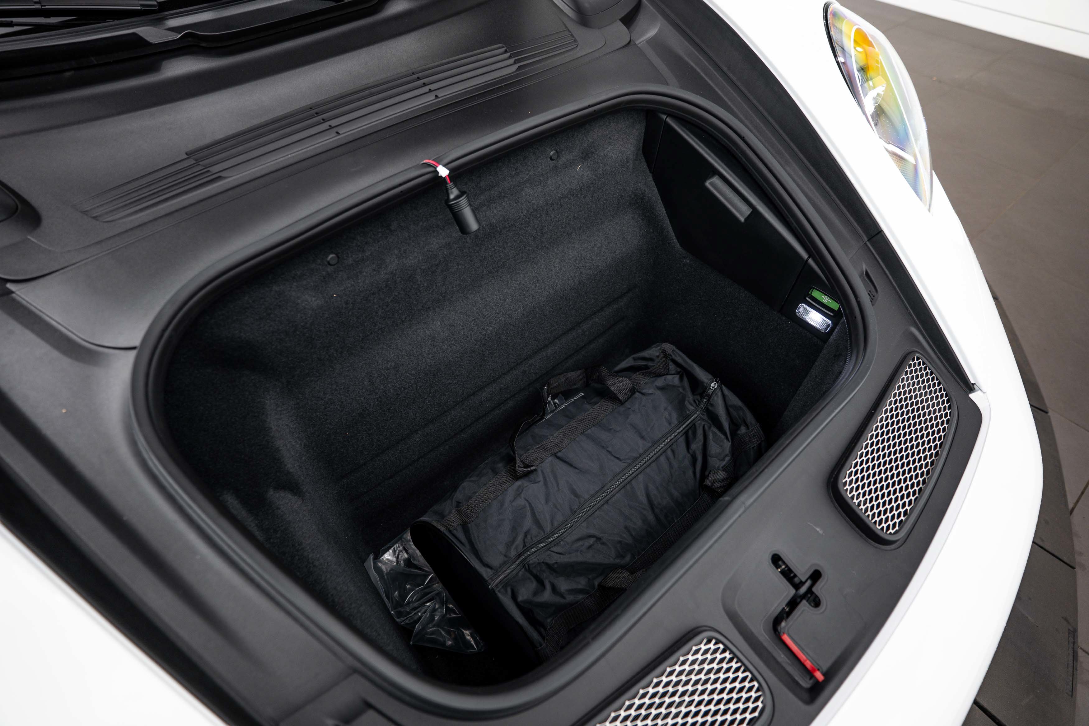 Certified 2024 Porsche 911 GT3 RS RWD image 27