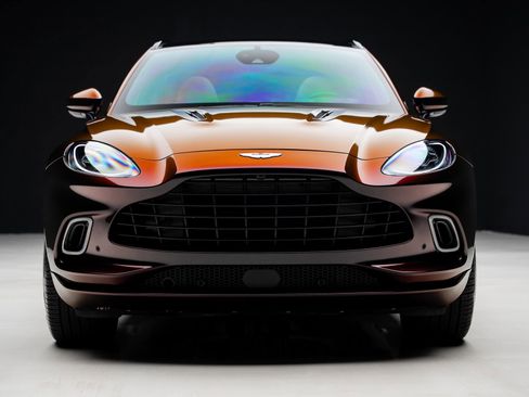Used 2023 Aston Martin DBX AWD/4WD image 8