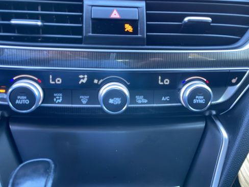 Used 2020 Honda Accord Sport image 24