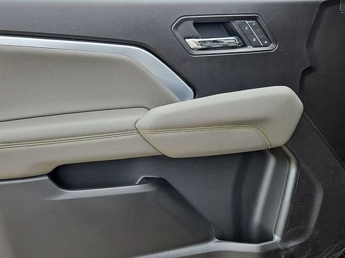 New 2026 Chevrolet Colorado ZR2 AWD/4WD image 8