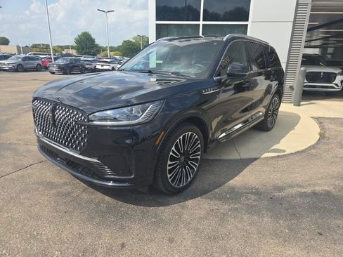 Used 2025 Lincoln Aviator Black Label AWD/4WD image 8