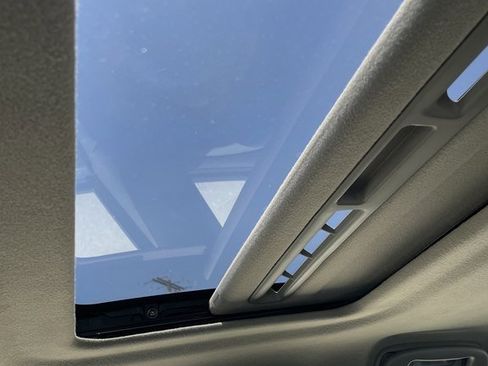 Used 2004 Chevrolet Impala SS w/ Preferred Equipment Group image 18