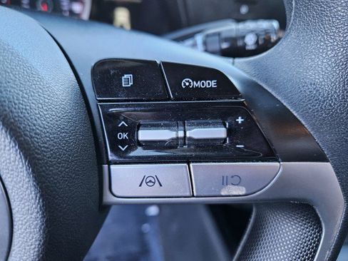 Used 2022 Hyundai Elantra SEL image 13