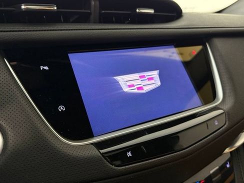 Used 2022 Cadillac XT5 Premium Luxury FWD image 16