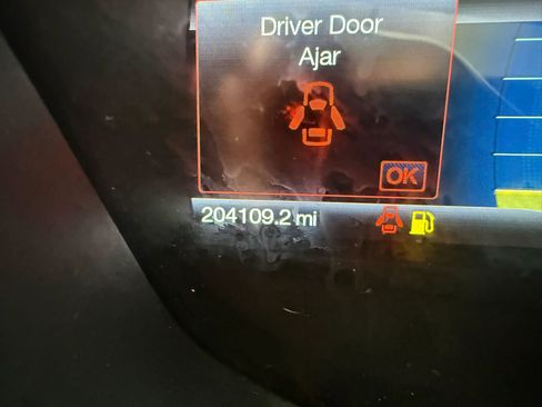 Used 2014 Ford Fusion SE w/ Equipment Group 202A FWD image 27