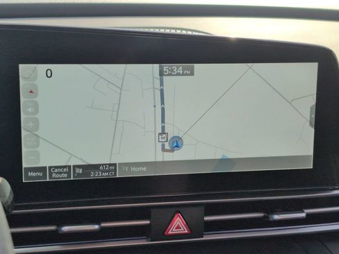 Used 2025 Hyundai Elantra SEL FWD image 17