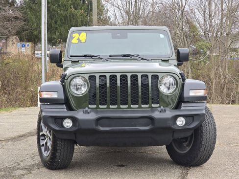 Used 2024 Jeep Wrangler Sport S image 8