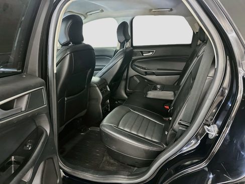Used 2018 Ford Edge SEL w/ Equipment Group 201A AWD/4WD image 29