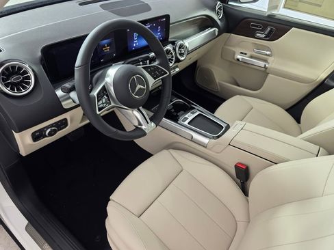 New 2026 Mercedes-Benz GLB 250 image 7