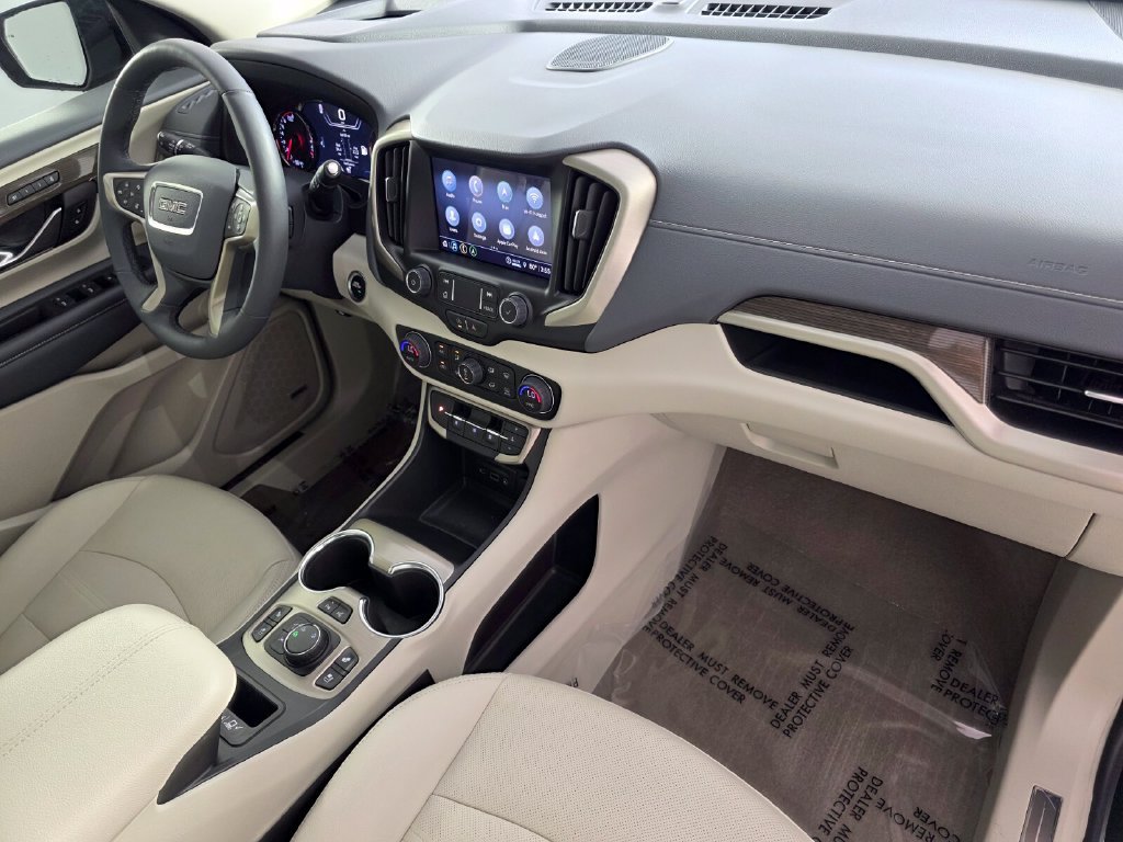 Used 2024 GMC Terrain Denali w/ Denali Premium Package AWD/4WD image 33