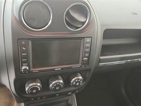 Used 2014 Jeep Patriot Limited image 14