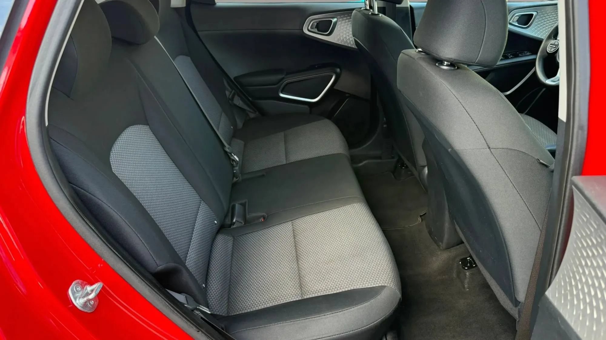 Used 2024 Kia Soul LX w/ LX Technology Package FWD image 27