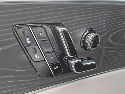 New 2025 Cadillac Lyriq Luxury w/ LPO, Floor Liner Package image 18