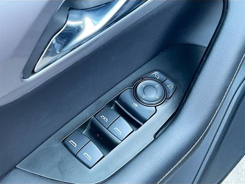 Used 2025 Chevrolet Blazer LT image 17