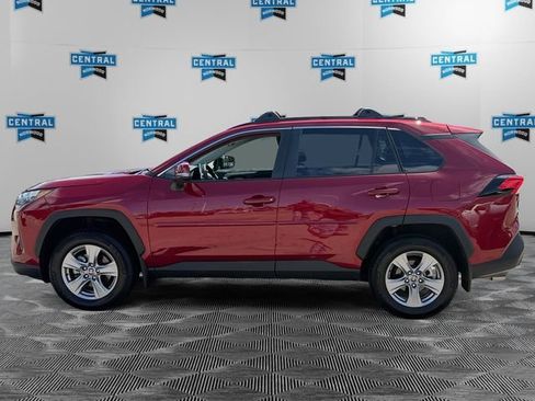 Used 2025 Toyota RAV4 XLE AWD/4WD image 2