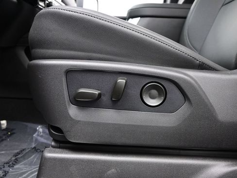 New 2026 Chevrolet Silverado 2500 LTZ w/ LTZ Premium Package AWD/4WD image 26
