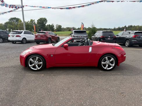 Used 2007 Nissan 350Z Touring image 10