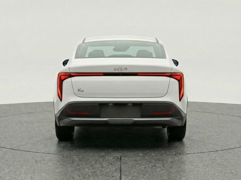 Used 2025 Kia K4 LXS FWD image 7