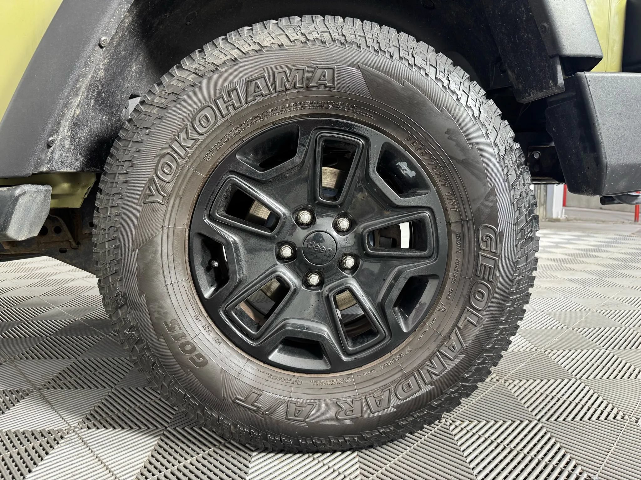 Used 2013 Jeep Wrangler Sport AWD/4WD image 33