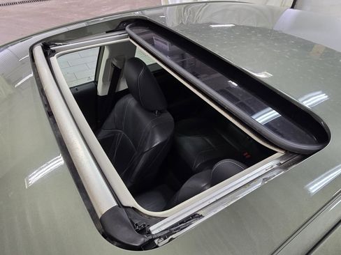 Used 2019 Lexus ES 300h w/ Accessory Package 2 image 3