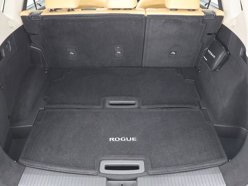 Used 2023 Nissan Rogue Platinum w/ Platinum Premium Package image 31