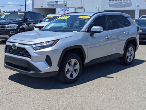 Used 2025 Toyota RAV4 XLE w/ Convenience Package AWD/4WD image 5
