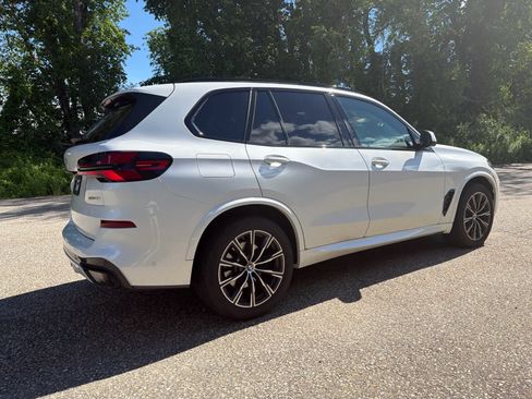 Used 2025 BMW X5 xDrive40i w/ Executive Package AWD/4WD image 5