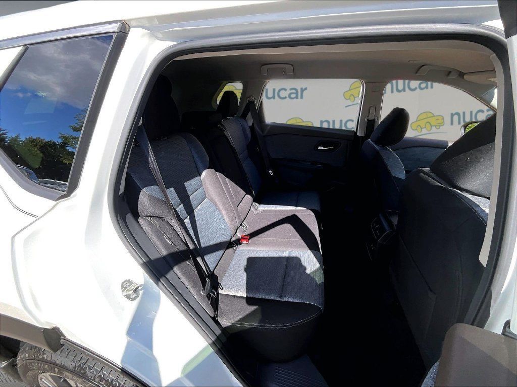 Certified 2023 Nissan Rogue SV AWD/4WD image 16
