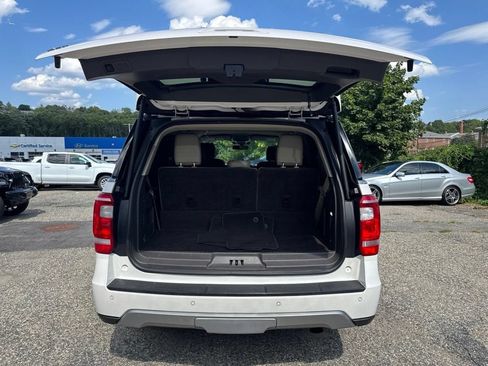 Used 2018 Ford Expedition XLT w/ Equipment Group 202A AWD/4WD image 6