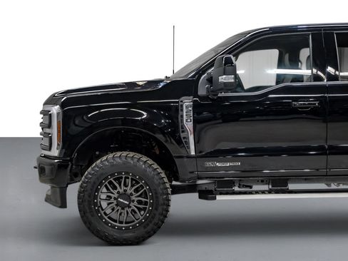 Used 2025 Ford F250 Lariat AWD/4WD image 11