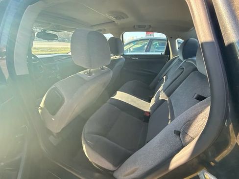 Used 2015 Chevrolet Impala LT w/ LT Sunroof Package FWD image 12