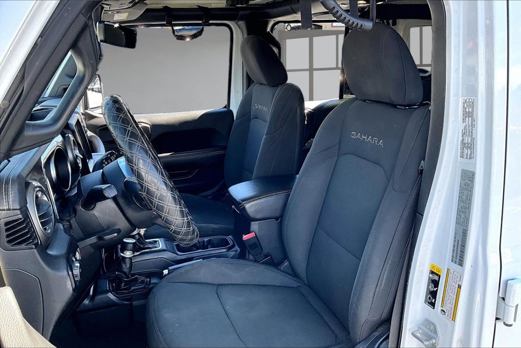 Used 2021 Jeep Wrangler Unlimited Sahara w/ Uconnect 4C Nav & Sound Group AWD/4WD image 25