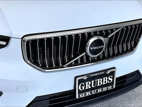 Certified 2024 Volvo XC40 B5 Core w/ Protection Package Premier AWD/4WD image 35
