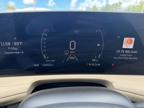 Certified 2024 Cadillac XT4 Premium Luxury w/ Active Safety Package FWD image 27