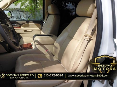 Used 2012 Chevrolet Tahoe LTZ RWD image 5