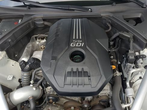 Used 2022 Genesis G70 2.0T image 14