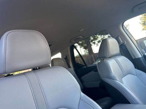 Certified 2025 Honda Pilot EX-L image 19