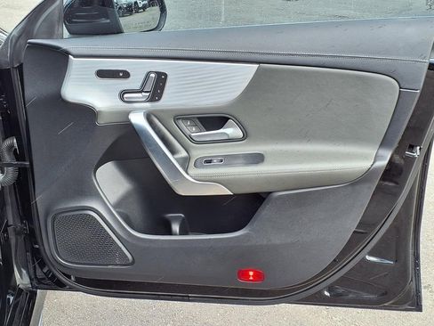 Used 2020 Mercedes-Benz CLA 250 image 11