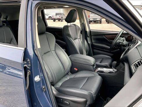 Used 2023 Subaru Ascent Touring image 8