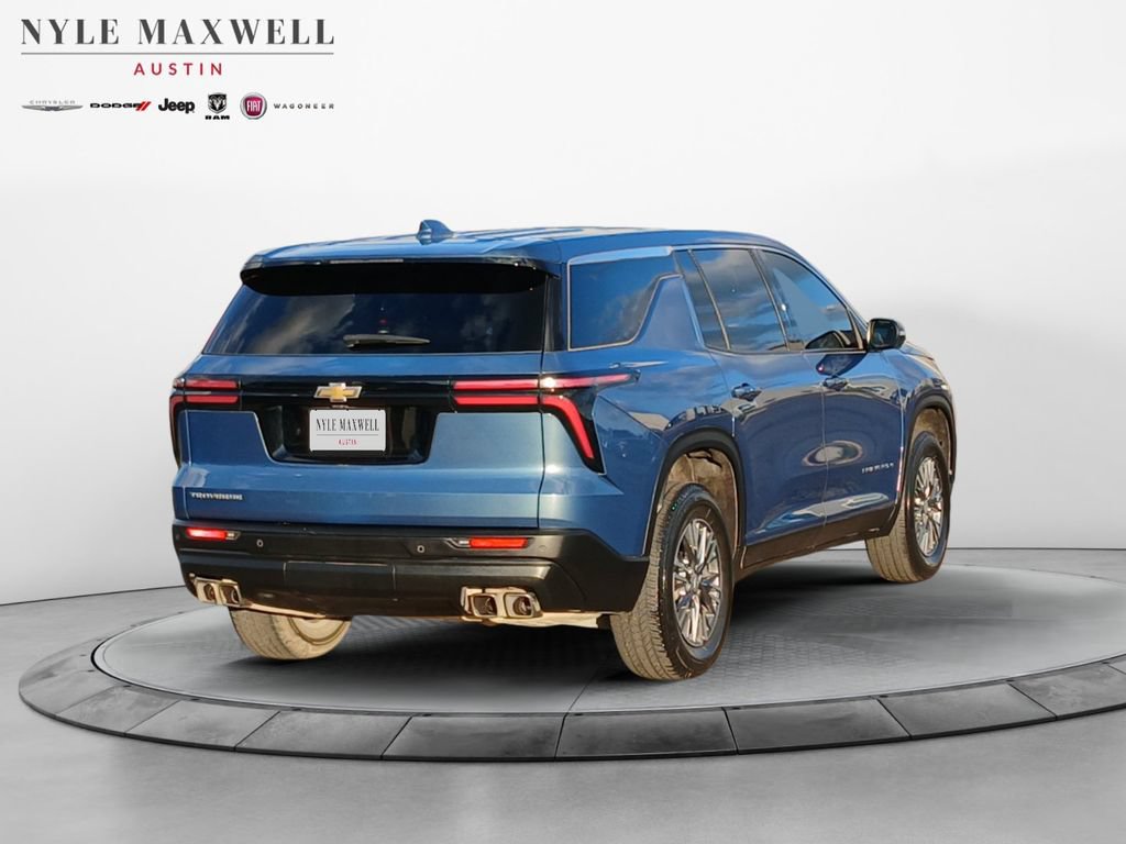 Used 2024 Chevrolet Traverse LS FWD image 16