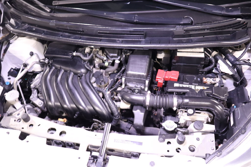Used 2016 Nissan Versa Note SV FWD image 31