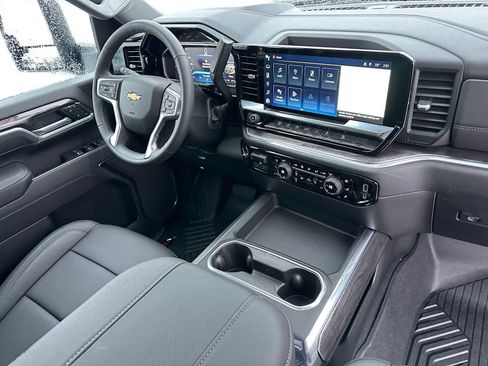 New 2026 Chevrolet Silverado 2500 LTZ w/ LTZ Premium Package AWD/4WD image 10