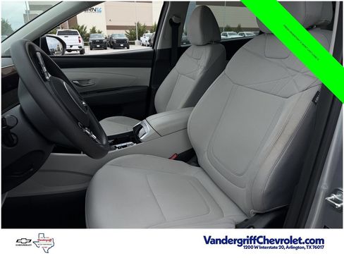 Used 2025 Hyundai Tucson SE FWD image 25