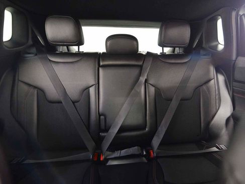 Used 2024 Jeep Compass Trailhawk image 9