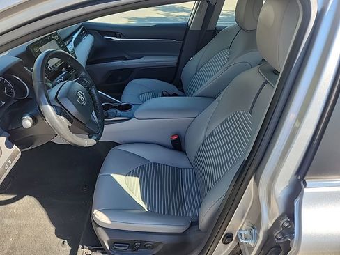 Certified 2022 Toyota Camry SE image 10