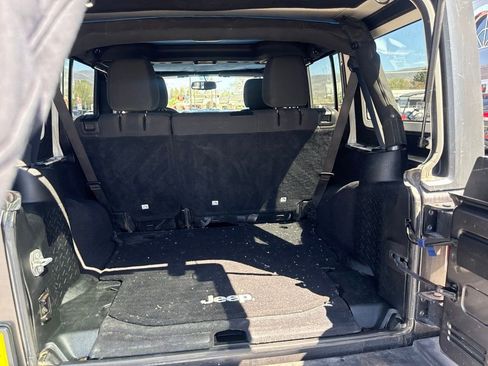 Used 2017 Jeep Wrangler Unlimited Sport w/ Quick Order Package 24S AWD/4WD image 10